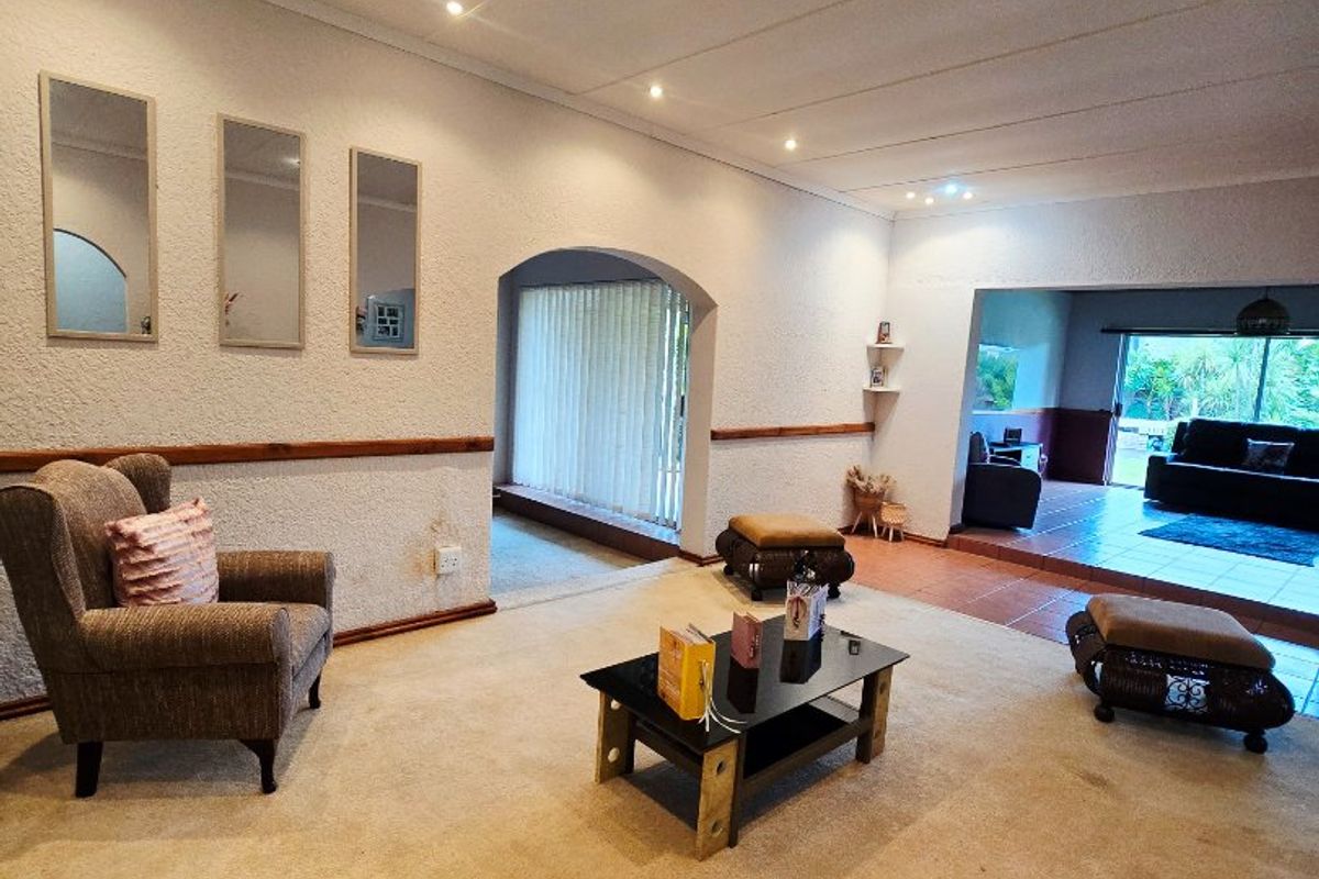 A Beautiful Blend of Space, Comfort and Effortless Living in La Hoff - Photo 5