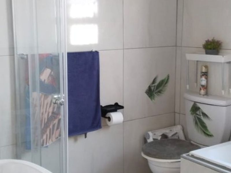 A lovely 3 bedroom family Home for Rental at Birch Acres - Photo 9