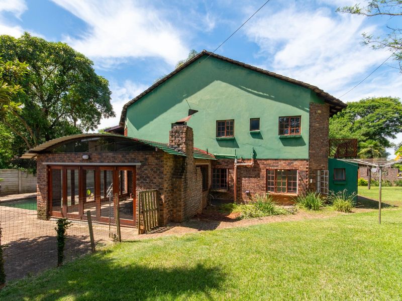 Spacious double-storey home in gated area in White River Ext 18 - Photo 4