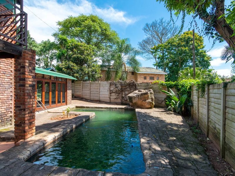 Spacious double-storey home in gated area in White River Ext 18 - Photo 2