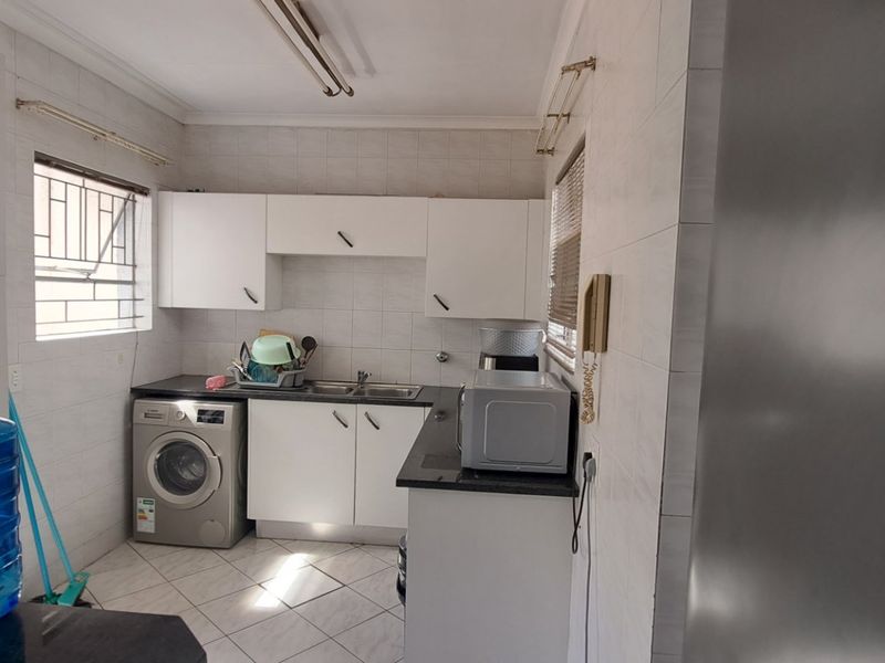 This spacious cluster home is ideal for a family seeking comfort and convenience.  - Photo 8