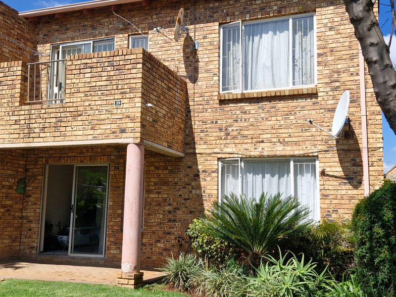 Modern Flat with Pool Access - Photo 2