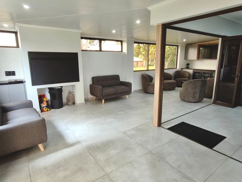 Immaculate 4-Bedroom Fully Furnished Home in Marina Letata – Luxury Living on the Vaal Dam - Photo 10