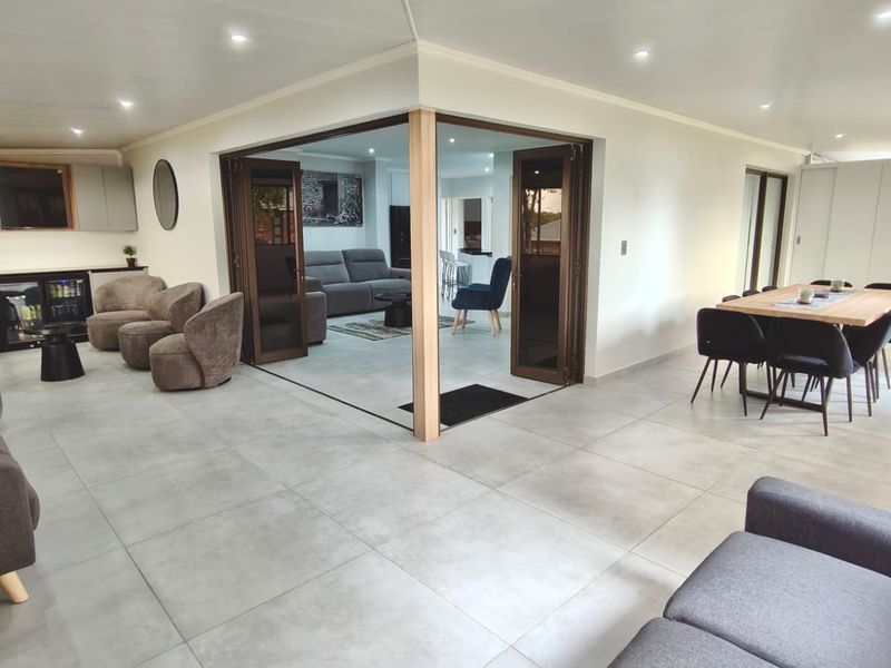 Immaculate Turn key 4-Bedroom Fully Furnished Home in Marina Letata – Luxury Living on the Vaal Dam - Photo 2
