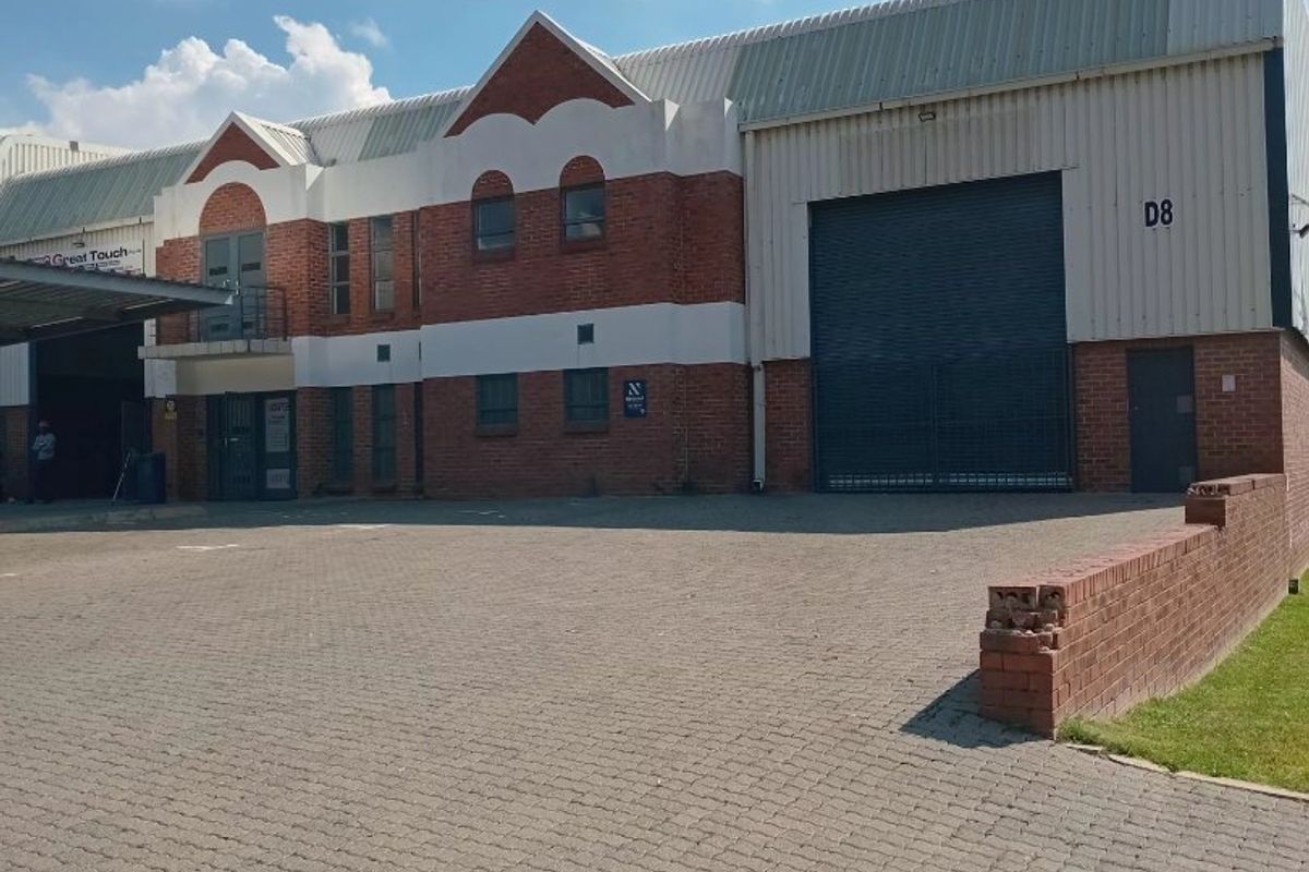 Secure, Scalable & Well-Located409m2 Industrial Unit To Let in Randjespark  - Photo 2