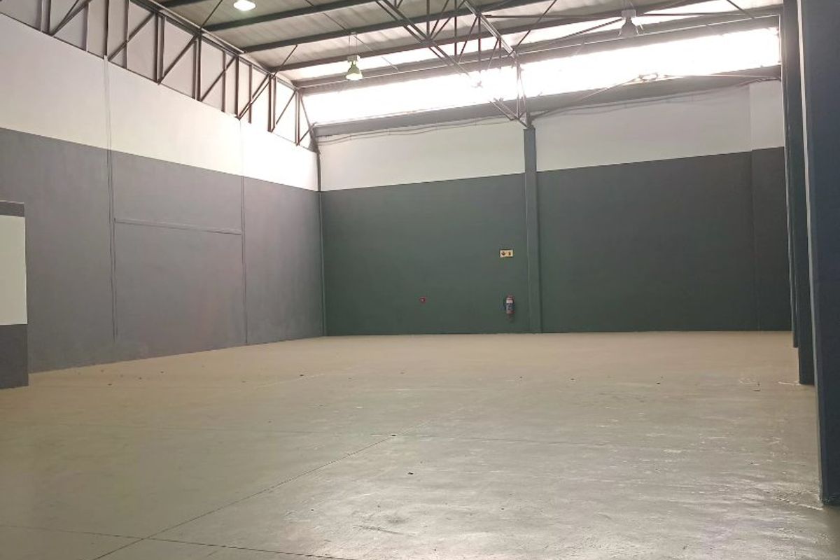 Secure, Scalable & Well-Located409m2 Industrial Unit To Let in Randjespark  - Photo 4
