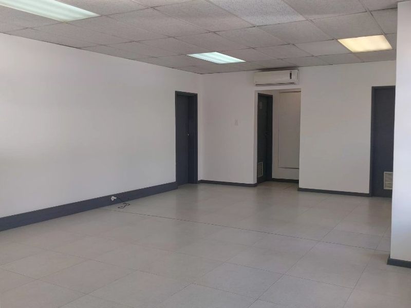 Secure, Scalable & Well-Located409m2 Industrial Unit To Let in Randjespark  - Photo 9