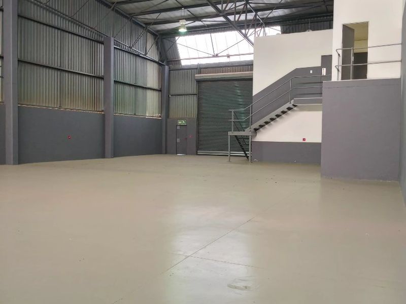 Secure, Scalable & Well-Located409m2 Industrial Unit To Let in Randjespark  - Photo 7