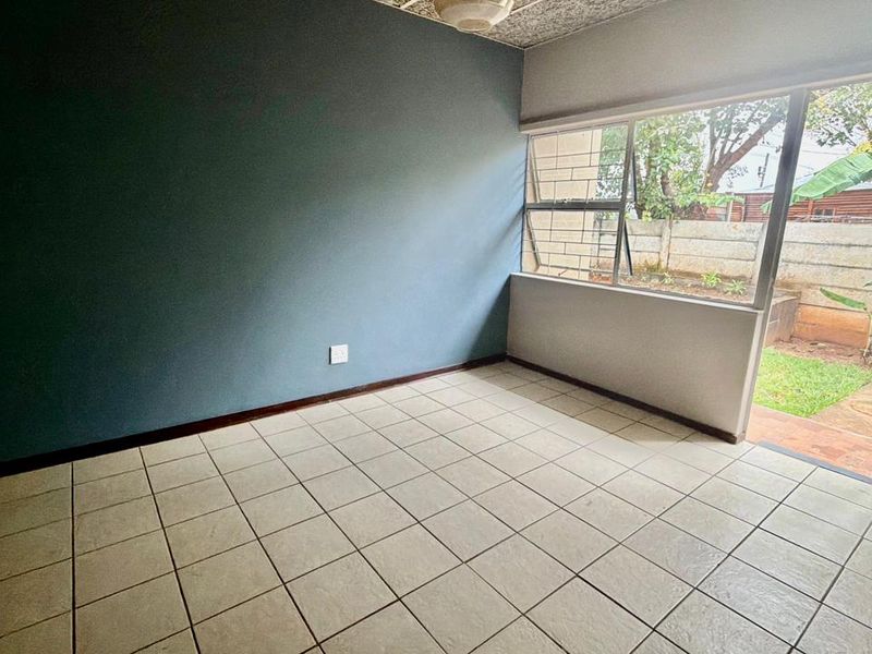 Loving Home in Randlespark Klerksdorp - Photo 10