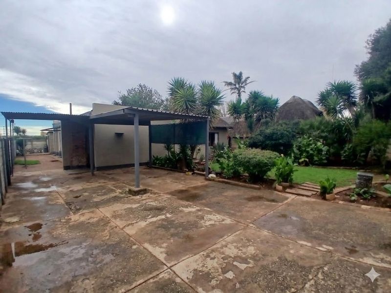 Loving Home in Randlespark Klerksdorp - Photo 6