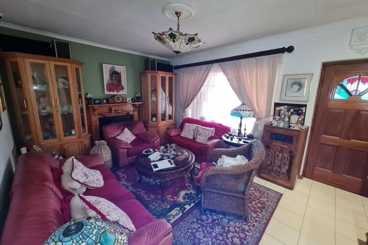 A Spacious Family Home Packed With Character! - Photo 3