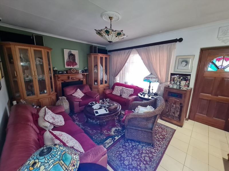 A Spacious Family Home Packed With Character! - Photo 3