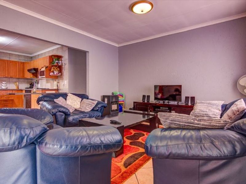 Glen Marais Lifestyle Awaits!   - Photo 7