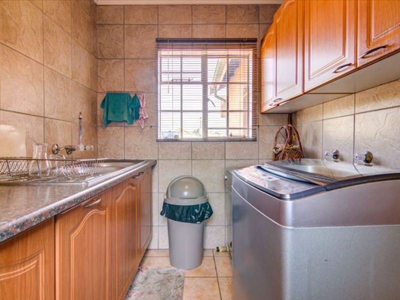 Glen Marais Lifestyle Awaits!   - Photo 6