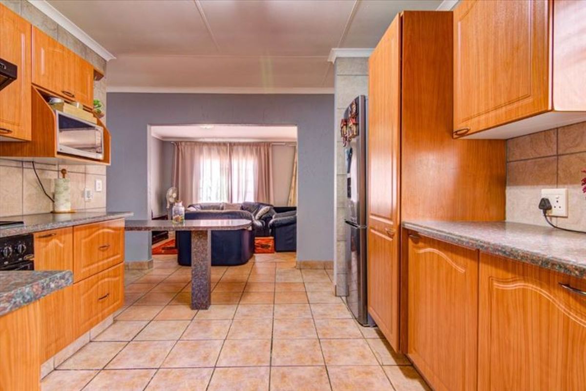 Glen Marais Lifestyle Awaits!   - Photo 5