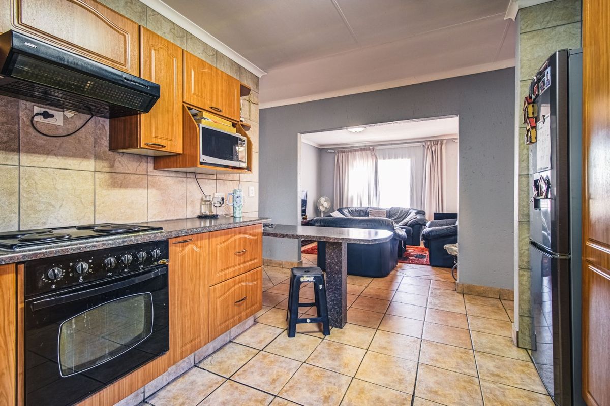 Glen Marais Lifestyle Awaits!   - Photo 5