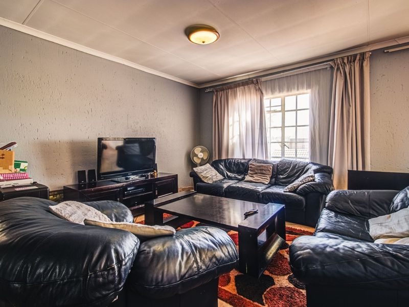 Glen Marais Lifestyle Awaits!   - Photo 6