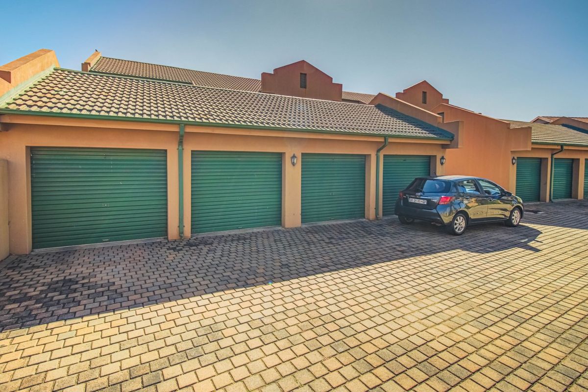 Glen Marais Lifestyle Awaits!   - Photo 2