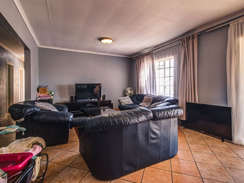 Glen Marais Lifestyle Awaits!   - Photo 10