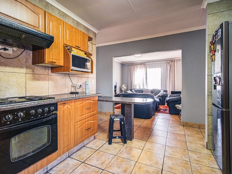 Glen Marais Lifestyle Awaits!   - Photo 5