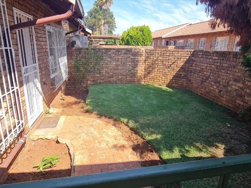 Cozy Simplex – Affordable & Inviting - Photo 7