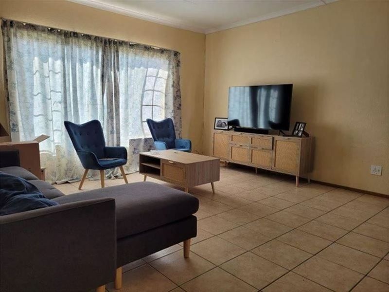 Affordable First-Home Opportunity – Cozy & Convenient - Photo 4