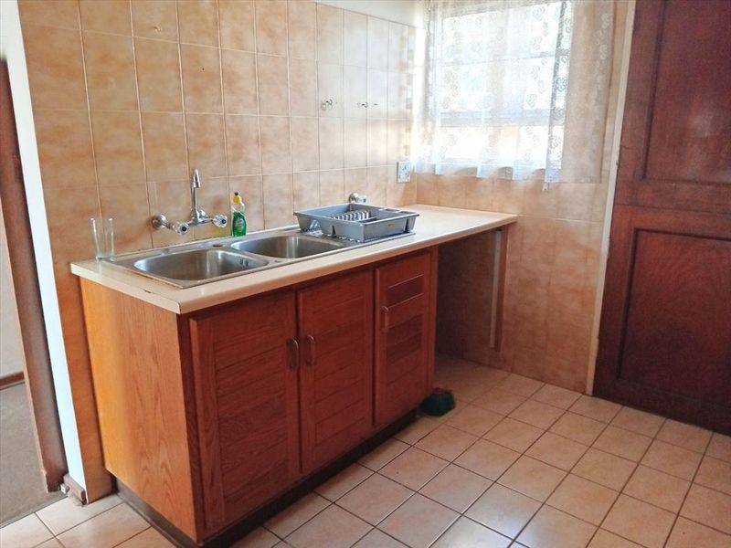 Retire in Style – Serene Simplex Living - Photo 3