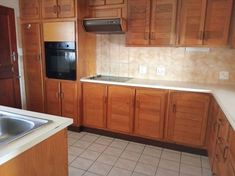 Retire in Style – Serene Simplex Living - Photo 2