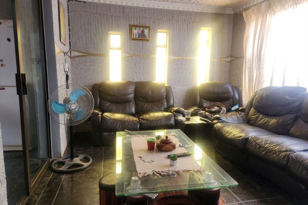 Lovely Family Home – Transform Into Your Dream - Photo 4