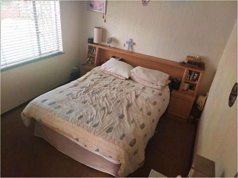 Lovely Large Family Home – Endless Potential - Photo 8