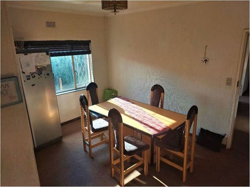 Lovely Large Family Home – Endless Potential - Photo 4