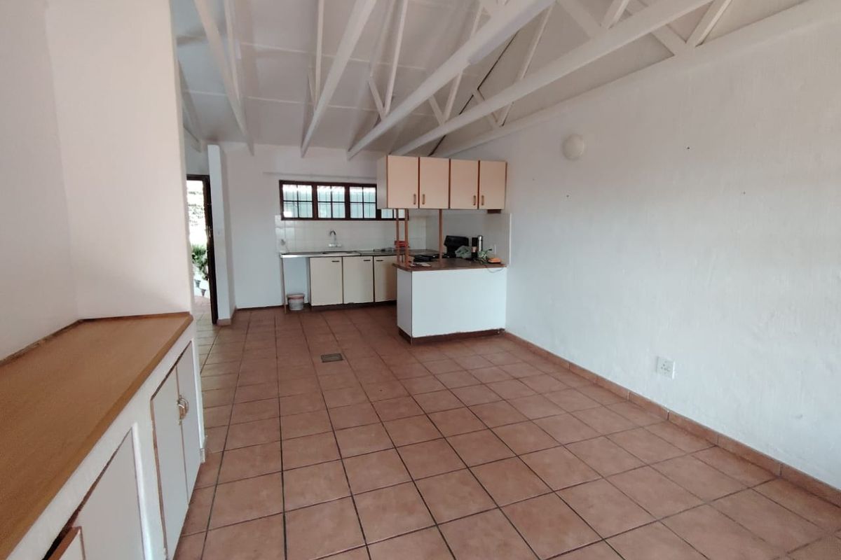 Golf Course Living At Its Best – Spacious Pet-Friendly Townhouse In Port Edward - Photo 5