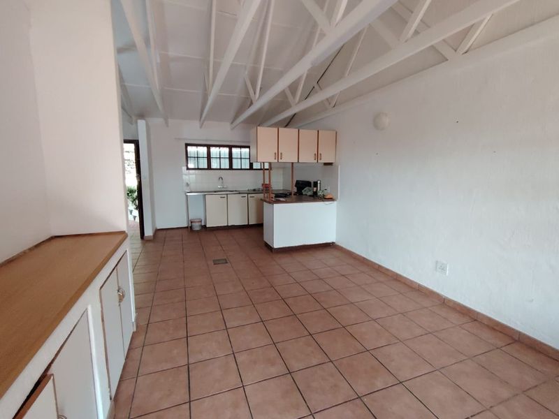 Golf Course Living At Its Best – Spacious Pet-Friendly Townhouse In Port Edward - Photo 5