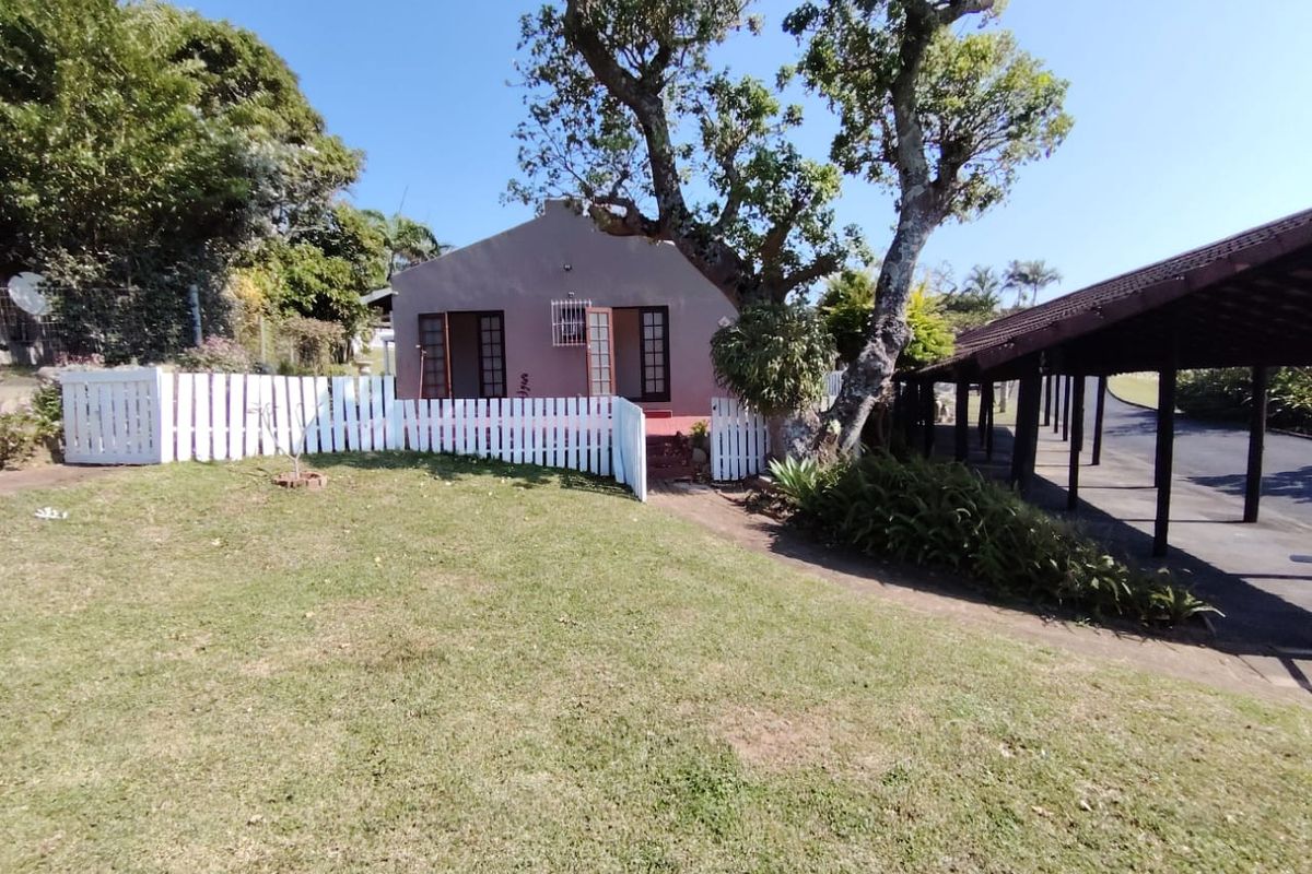 Golf Course Living At Its Best – Spacious Pet-Friendly Townhouse In Port Edward - Photo 3