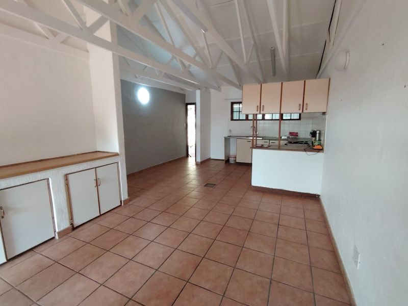 Golf Course Living At Its Best – Spacious Pet-Friendly Townhouse In Port Edward - Photo 7