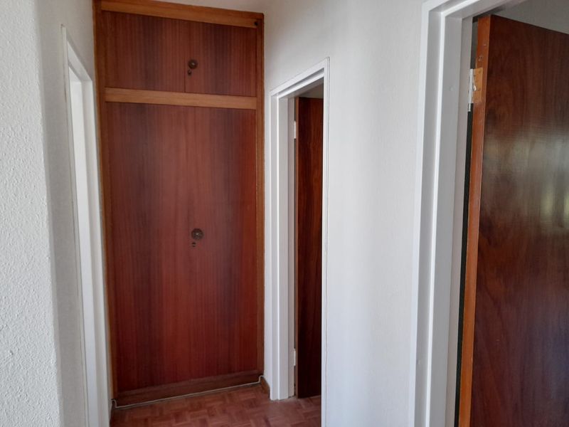 I bedroom Ground Floor apartment - Rondebosch - Photo 7