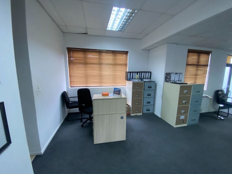 219m2 Commercial Space for Sale - Investment  - Photo 5