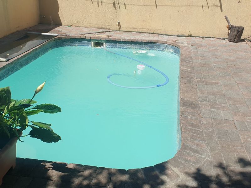 Good location 3-bedroom duplex with pool - Photo 9