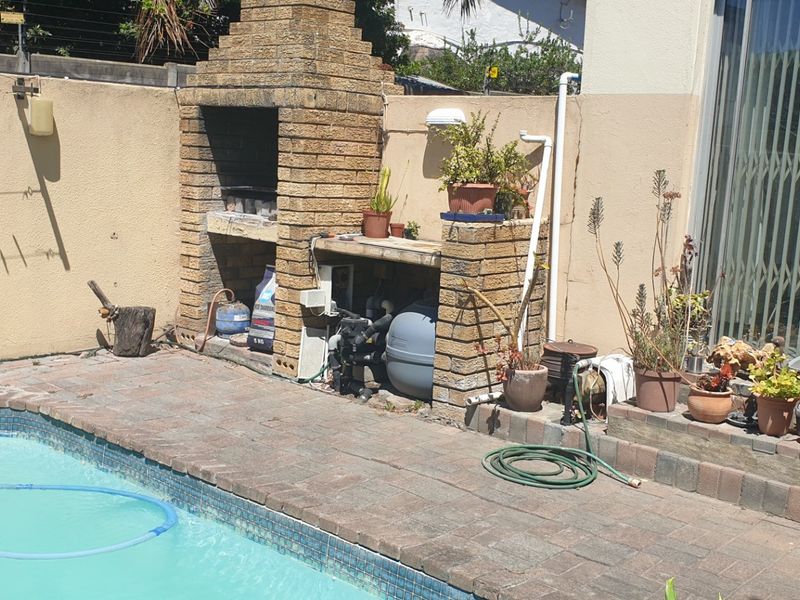 Good location 3-bedroom duplex with pool - Photo 7