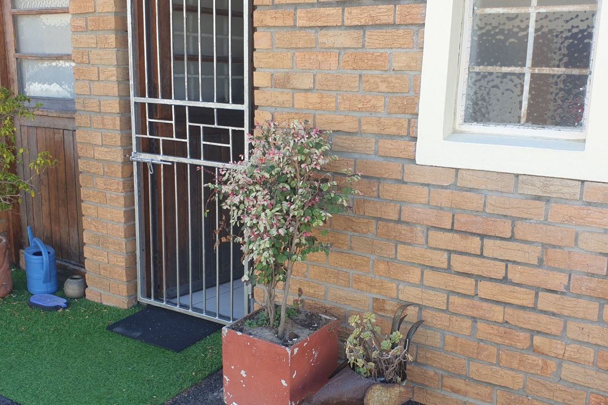 Good location 3-bedroom duplex with pool - Photo 3