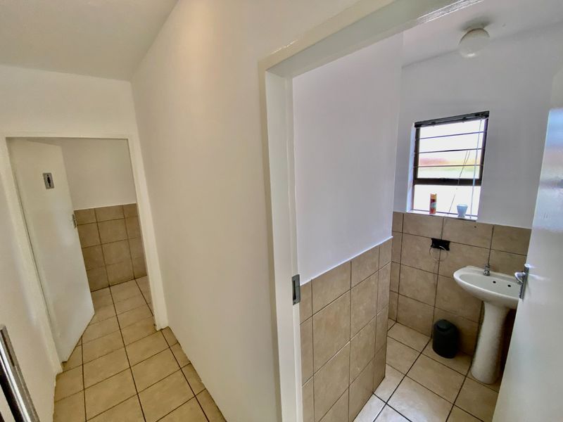 Prime Industrial Space To Let In Centurion - Photo 7