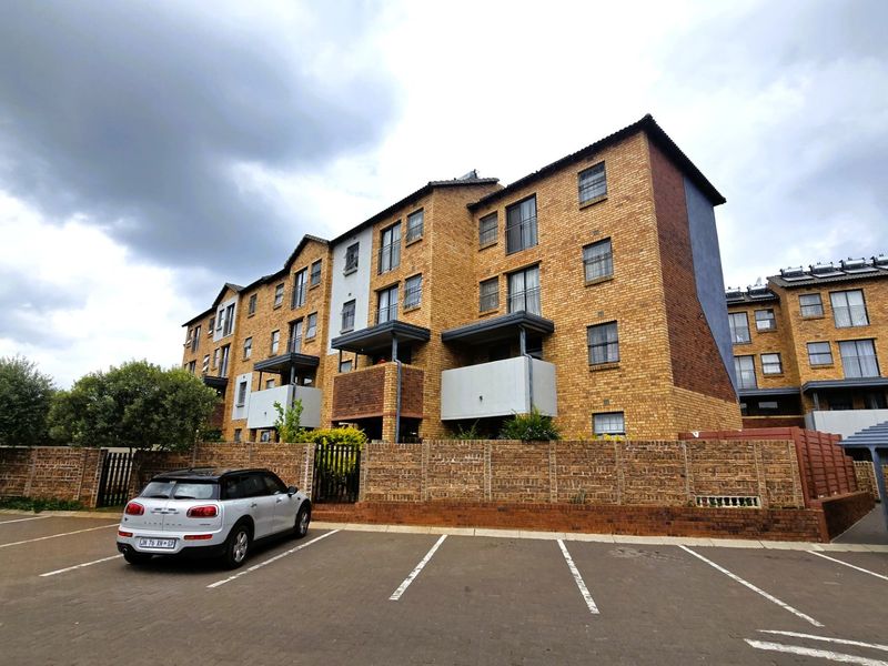 Discover the perfect blend of comfort, convenience, and modern living with this charming 2-bedroom, 1-bathroom apartment situated in the highly sought-after suburb of Montana Tuine. Whether you are a first-time buyer, young professional, or savvy investor, this property offers exceptional value in a well-established and secure environment. - Photo 10