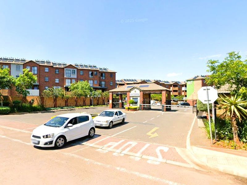 Discover the perfect blend of comfort, convenience, and modern living with this charming 2-bedroom, 1-bathroom apartment situated in the highly sought-after suburb of Montana Tuine. Whether you are a first-time buyer, young professional, or savvy investor, this property offers exceptional value in a well-established and secure environment. - Photo 4