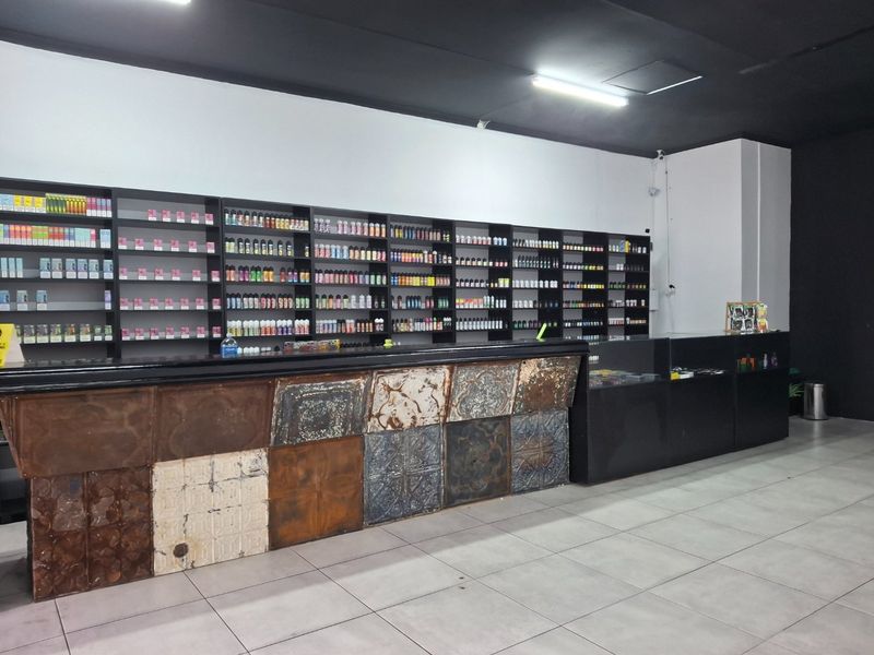 Retail Shops to Let - Photo 9