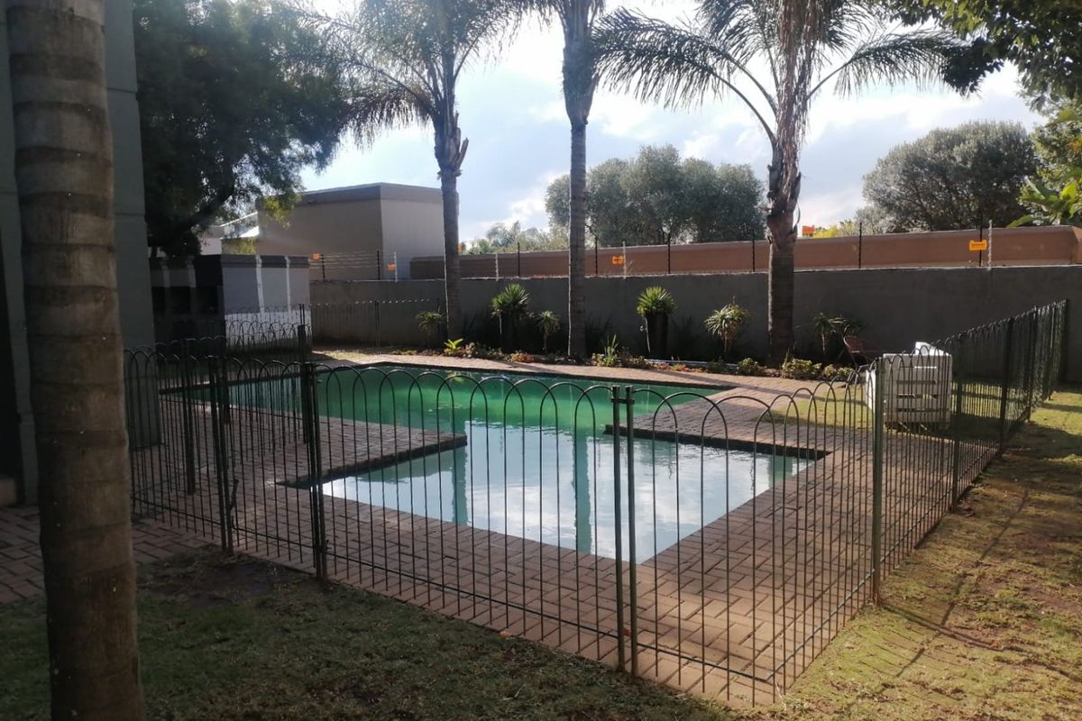 Stunning 2-Bedroom Full 1bath Apartment for Sale – Avon Aire Village, Northriding - Photo 3