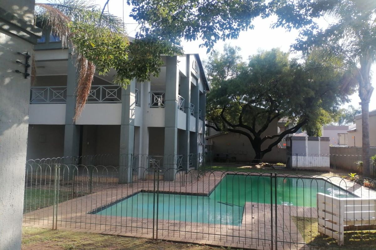 Stunning 2-Bedroom Full 1bath Apartment for Sale – Avon Aire Village, Northriding - Photo 2