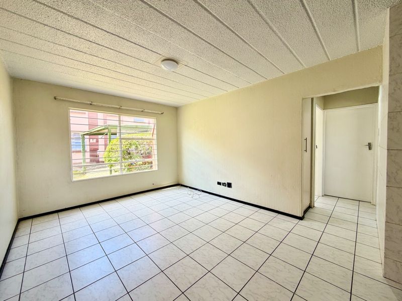 2 Bed Town house in Norkem Park for Sale - Photo 2