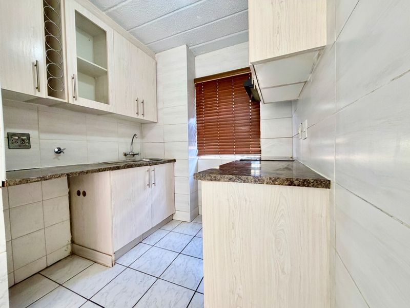 2 Bed Town house in Norkem Park for Sale - Photo 7