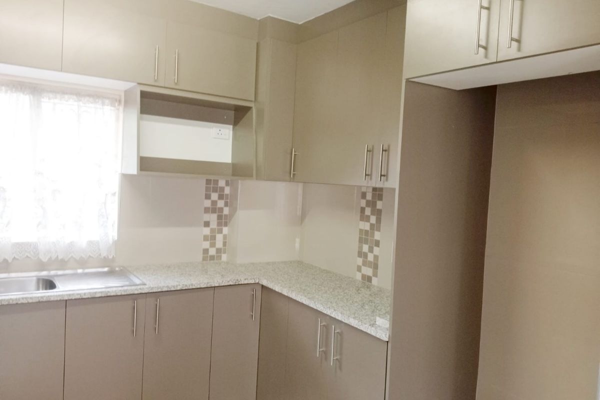 Spacious 3-Bedroom Apartment in the Heart of Windermere - Photo 3