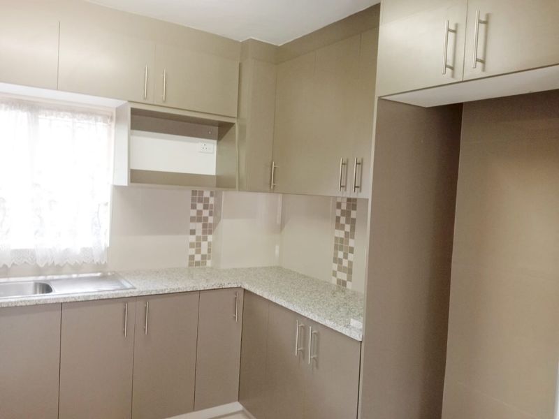 Spacious 3-Bedroom Apartment in the Heart of Windermere - Photo 3